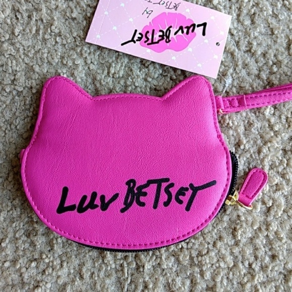 *** Betsey Johnson Dark Pink Kitty Wristlet - Picture 2 of 3
